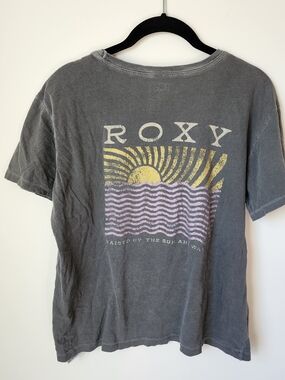 Roxy Gray Graphic Tee with Sunrise Print